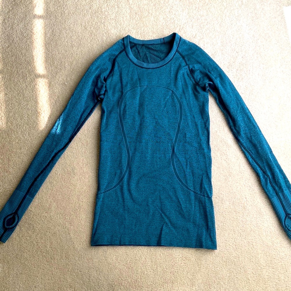 Lululemon swiftly tech long sleeve top